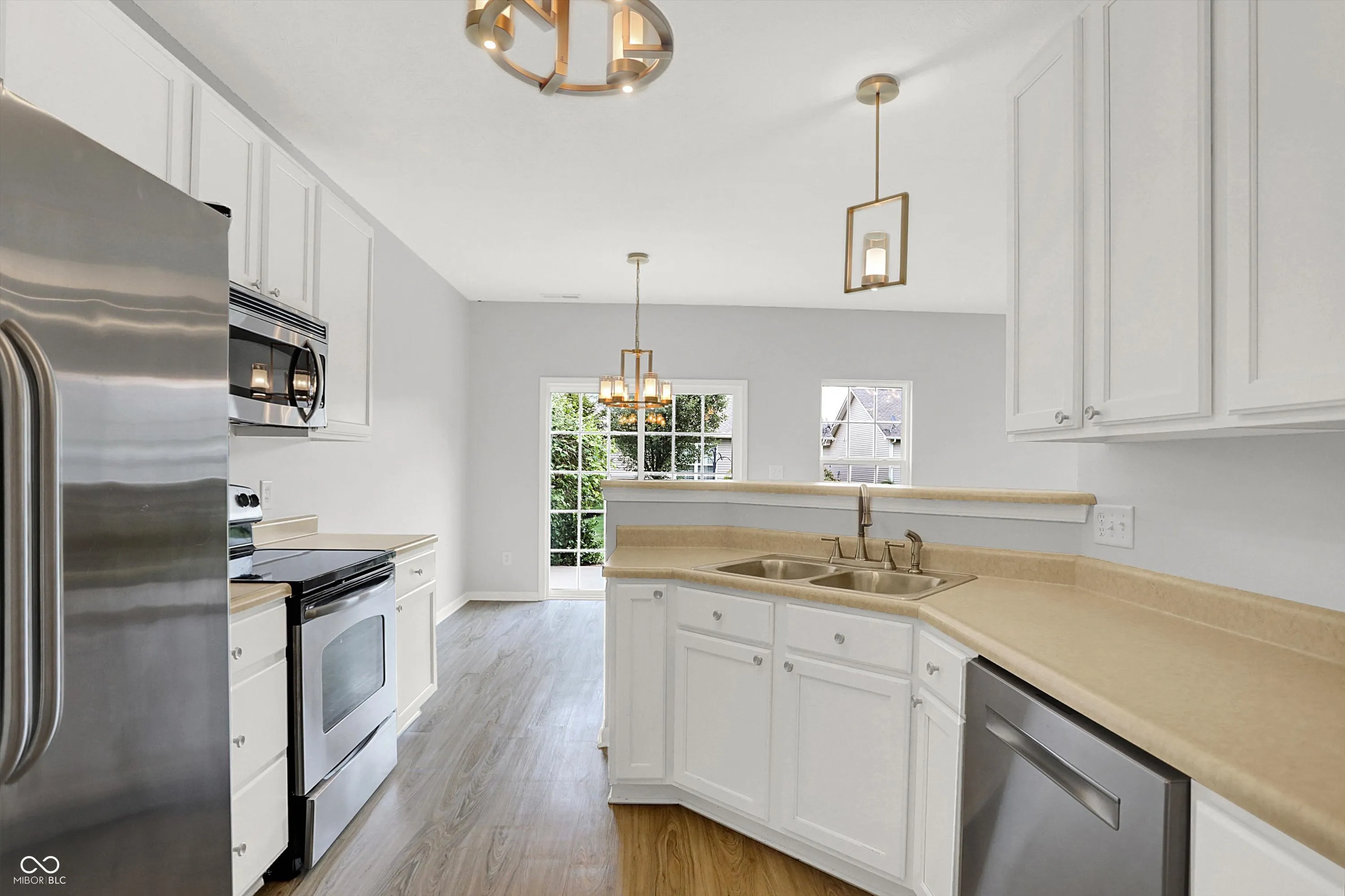 McCordsville, Indiana 46055, United States, 3 Bedrooms Bedrooms, ,2 BathroomsBathrooms,Residential,Pending,42024