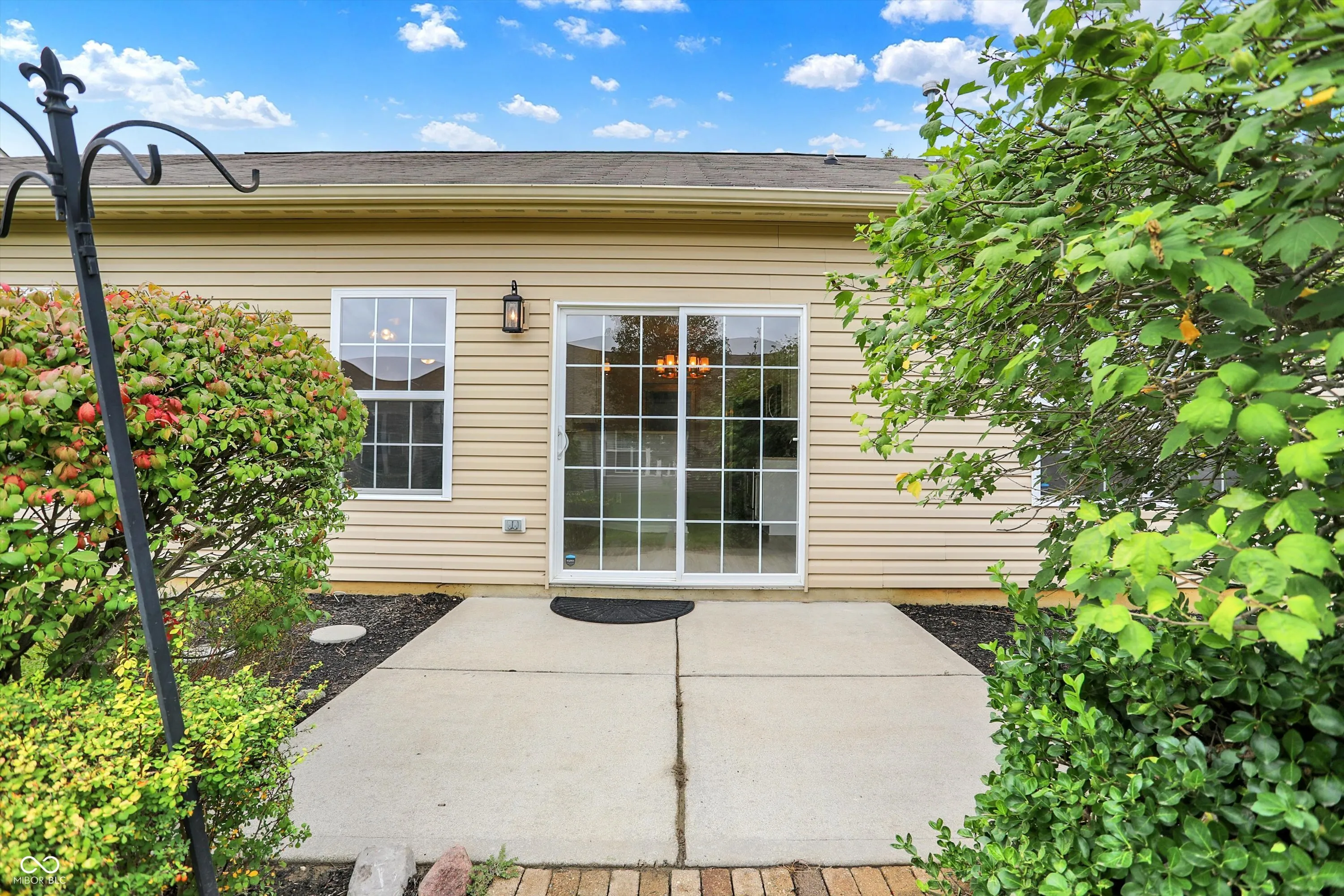 McCordsville, Indiana 46055, United States, 3 Bedrooms Bedrooms, ,2 BathroomsBathrooms,Residential,Pending,42024