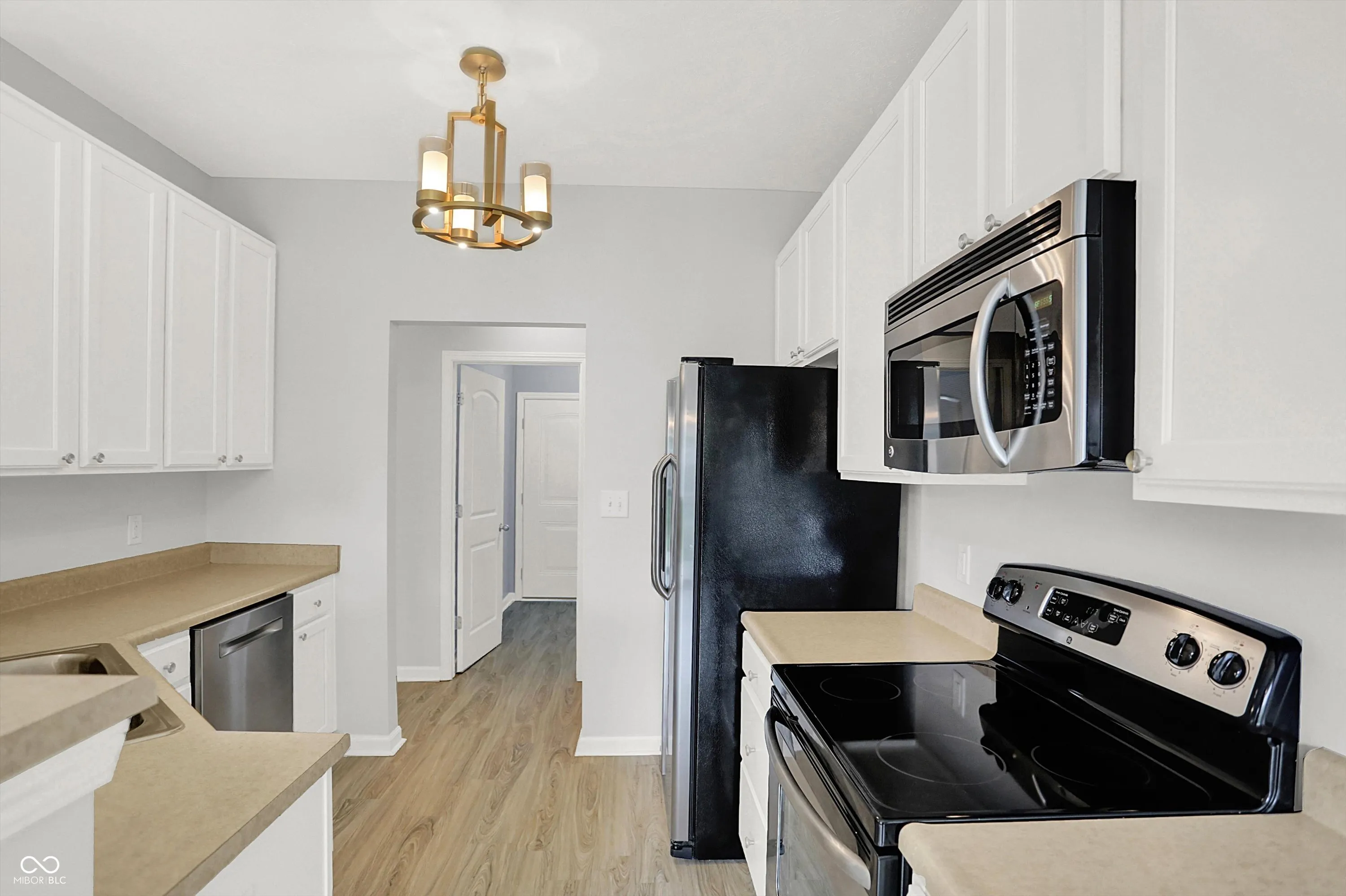 McCordsville, Indiana 46055, United States, 3 Bedrooms Bedrooms, ,2 BathroomsBathrooms,Residential,Pending,42024