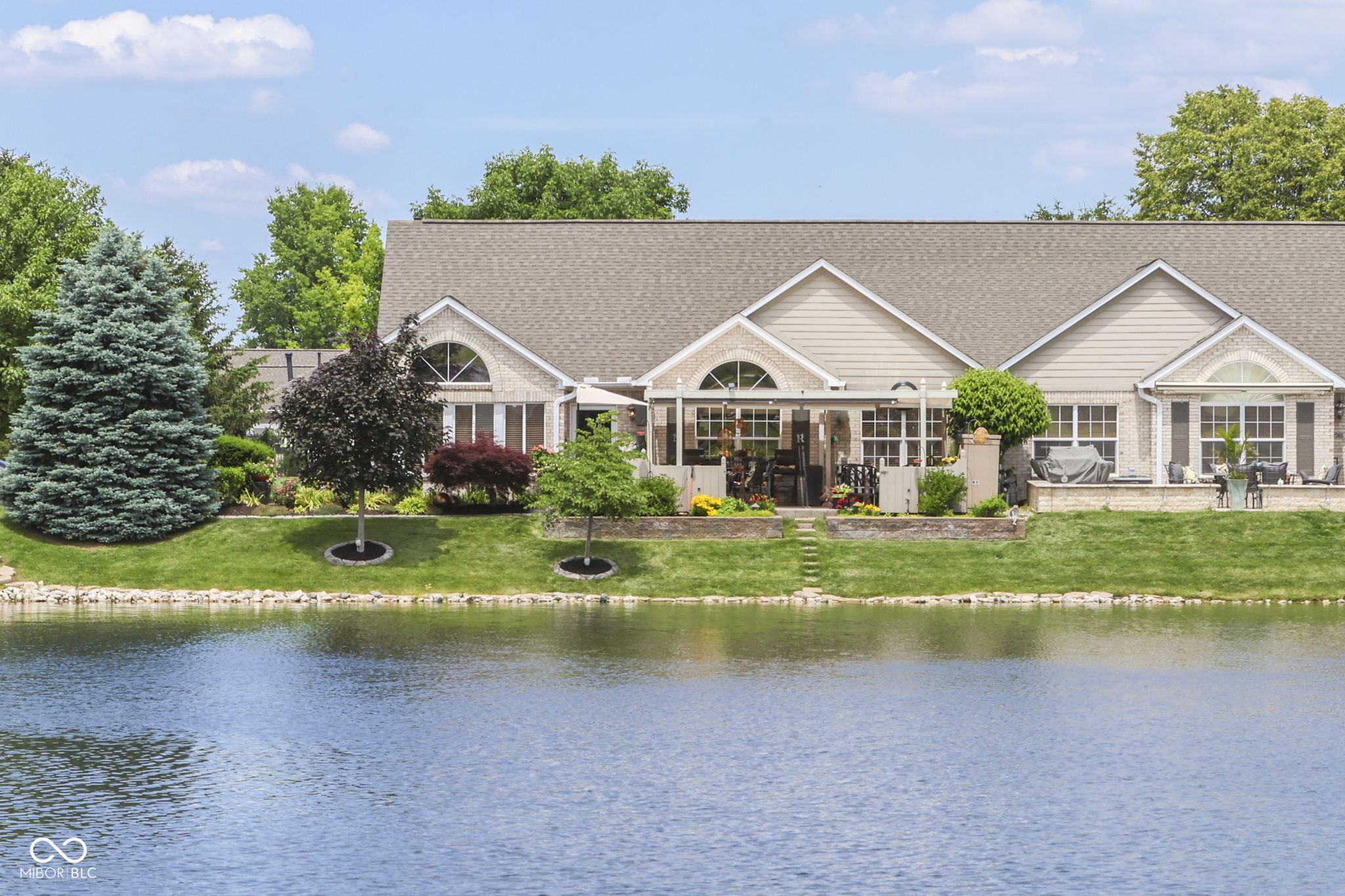 7386 Lake Lakota Place