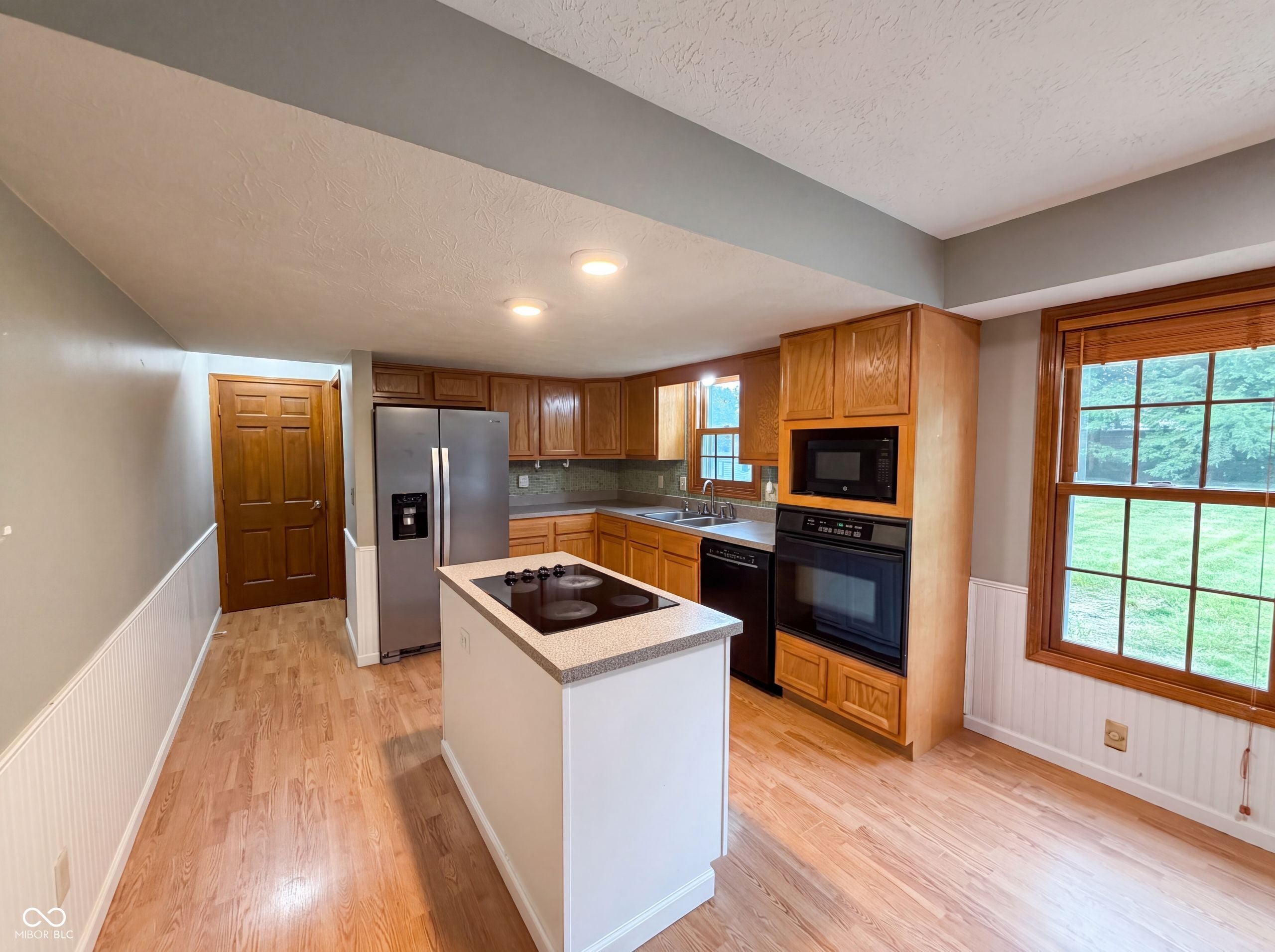 8005 Edgewood Court