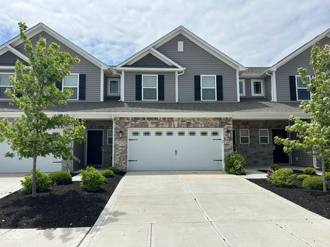 Photo of 6391 Wasco Drive, Whitestown, IN 46075 (MLS # 22103584)