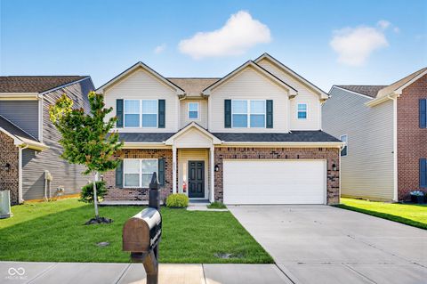 Photo of 4553 Rhapsody Lane, Indianapolis, IN 46235 (MLS # 22102017)