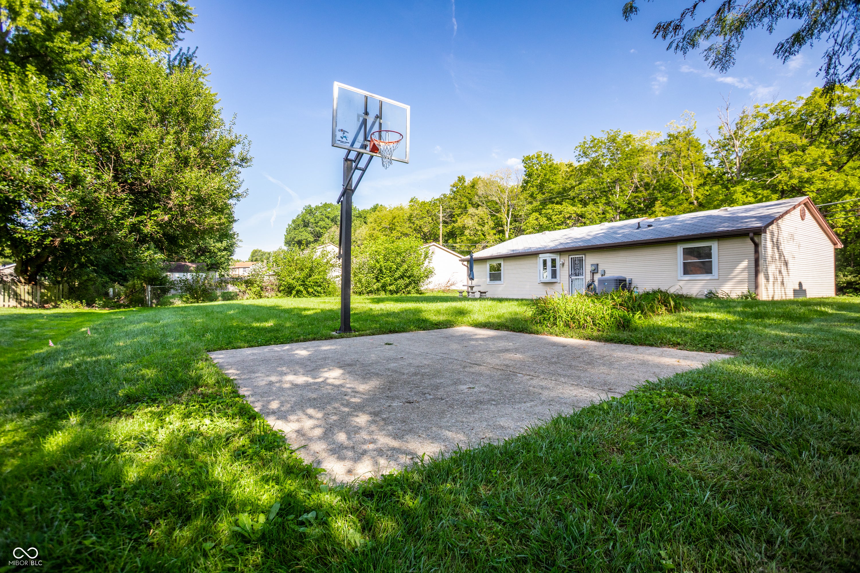 Picture for the property 22122378, 3 beds, 2 baths
