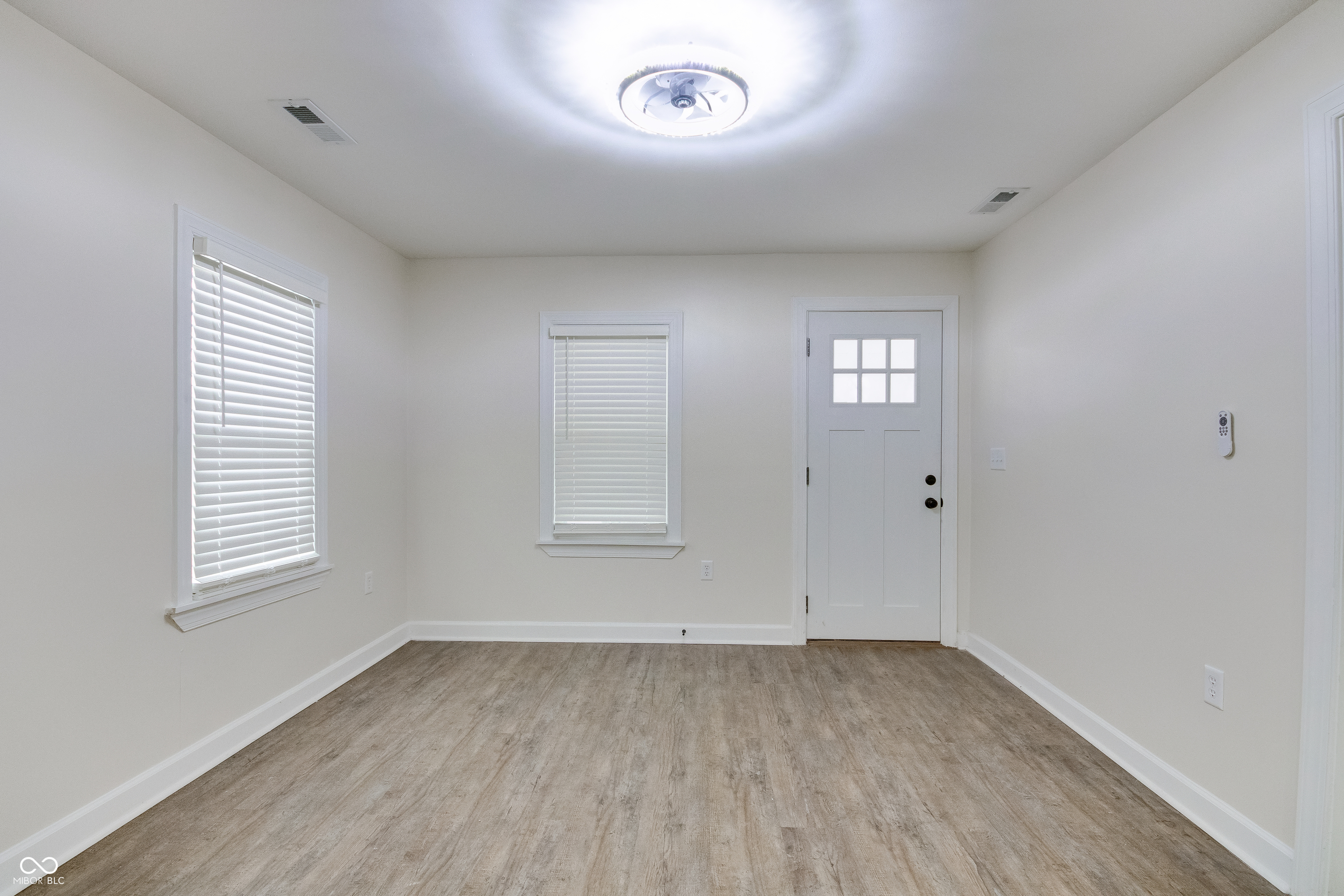 3562 E Morris Street