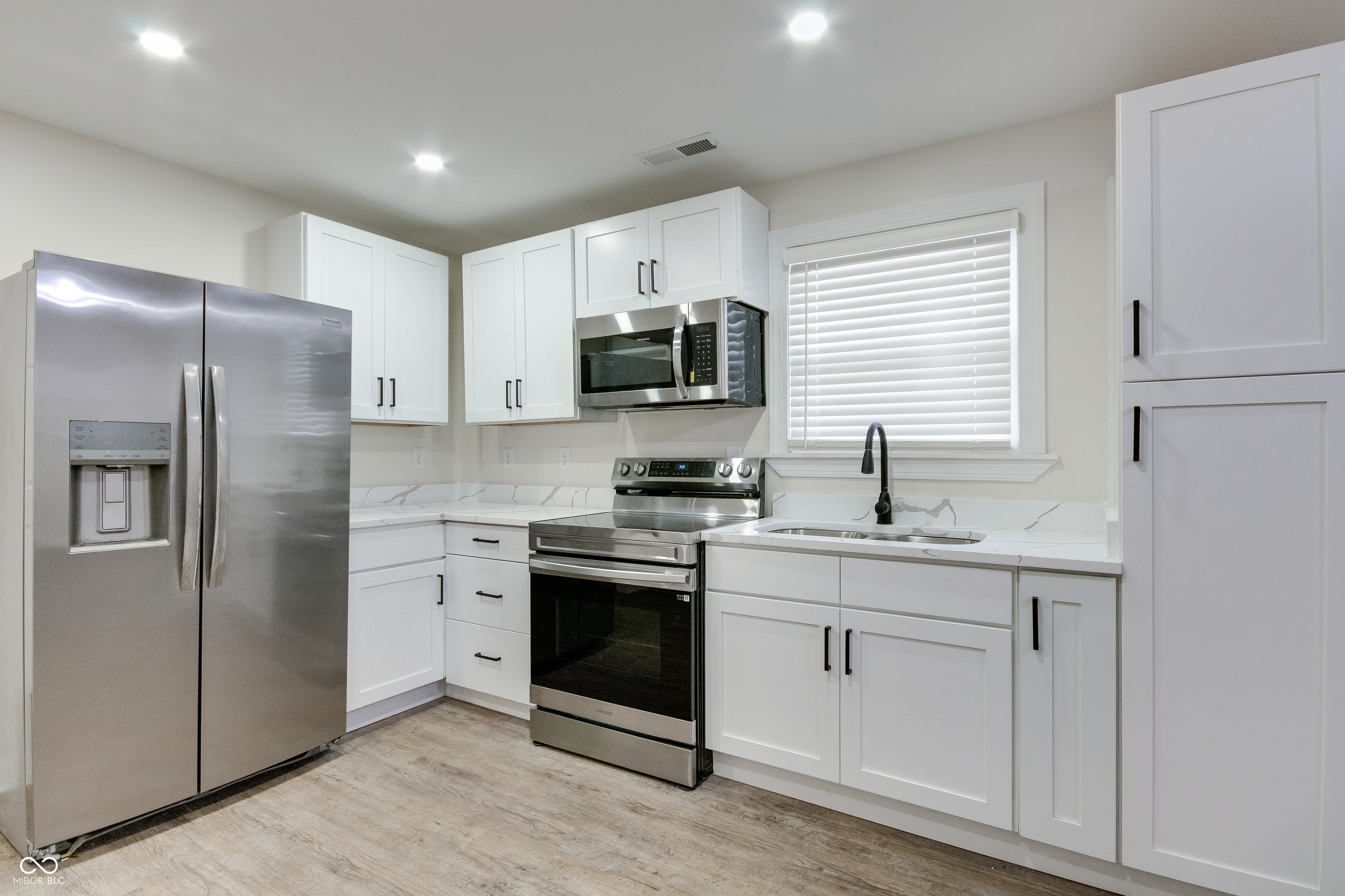 3562 E Morris Street