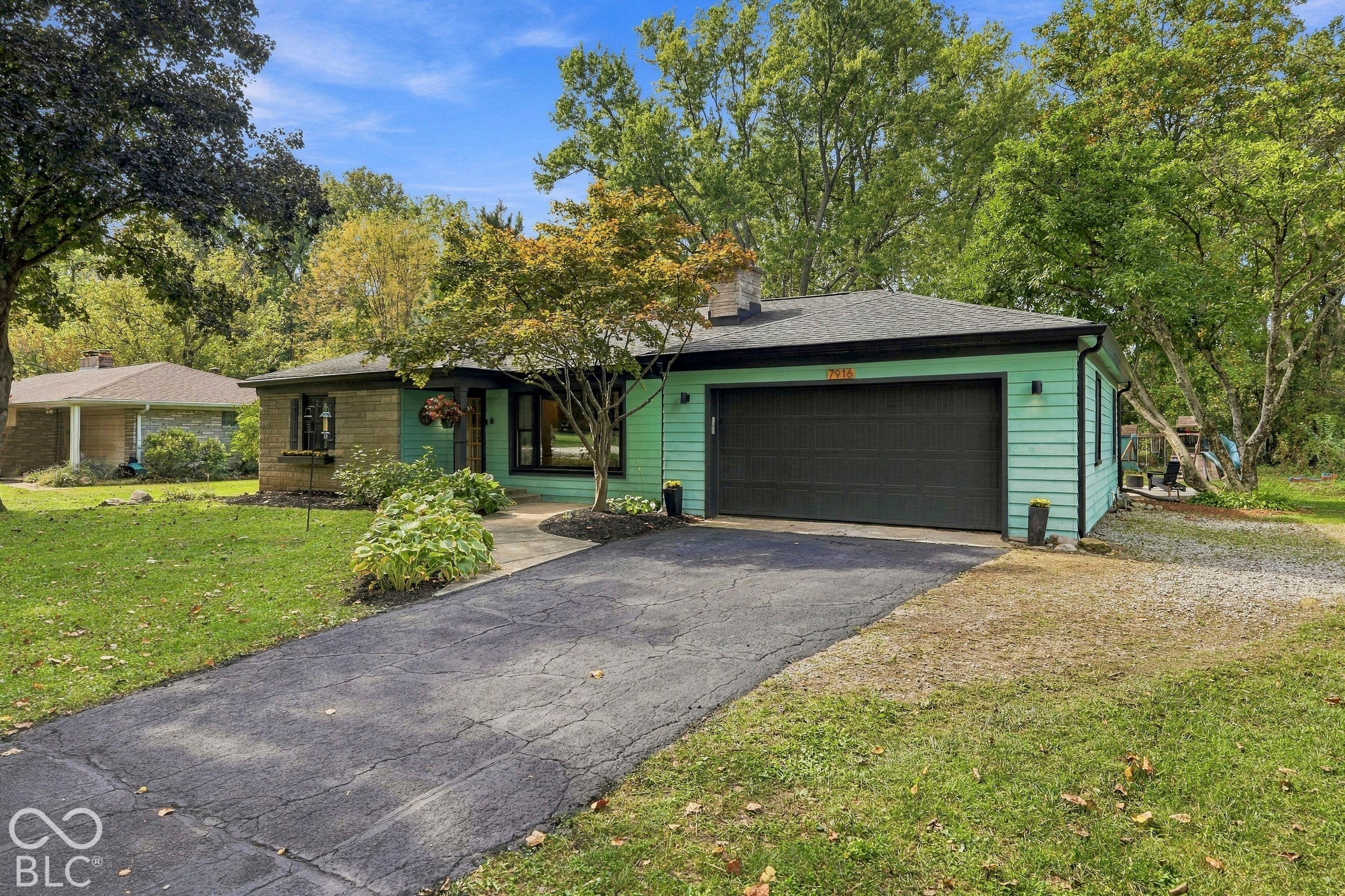 7916 Meadowbrook Drive
