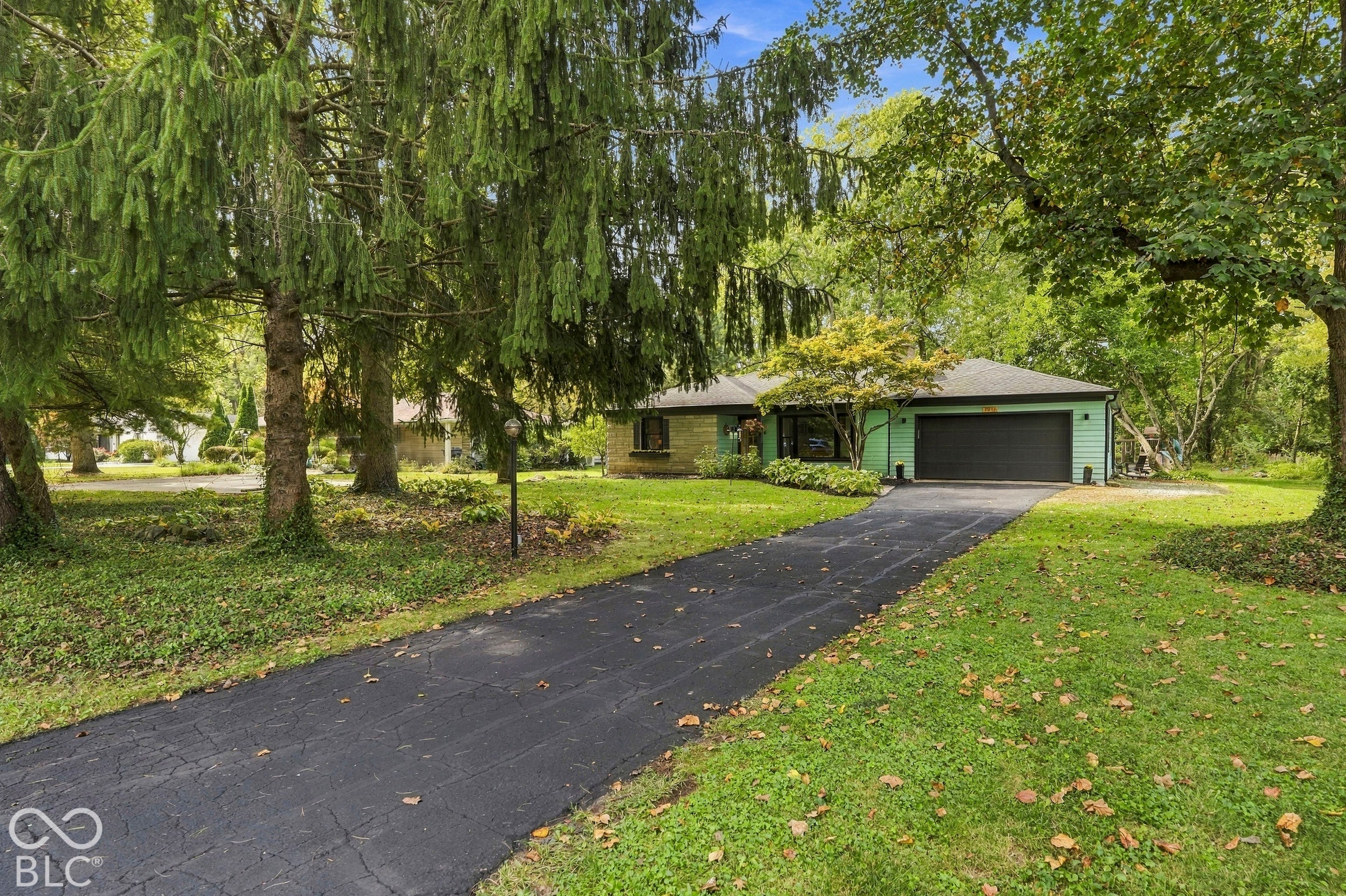 7916 Meadowbrook Drive