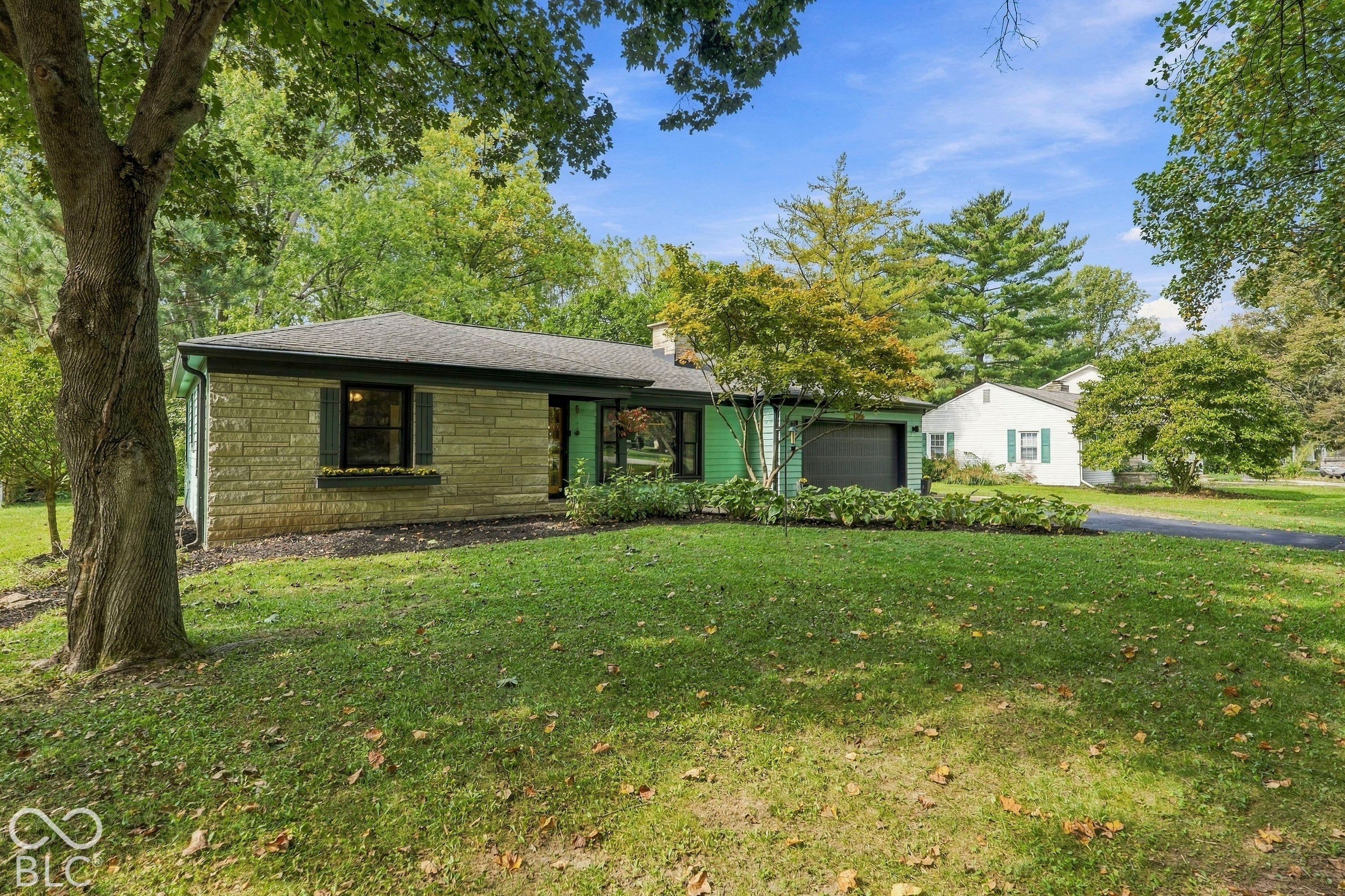 7916 Meadowbrook Drive