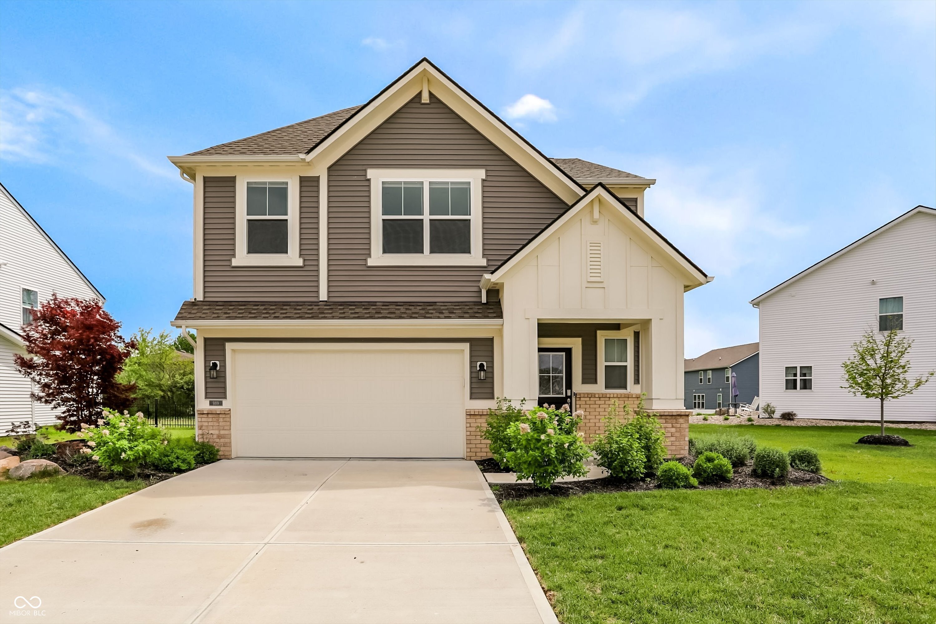 989 Kensington Drive