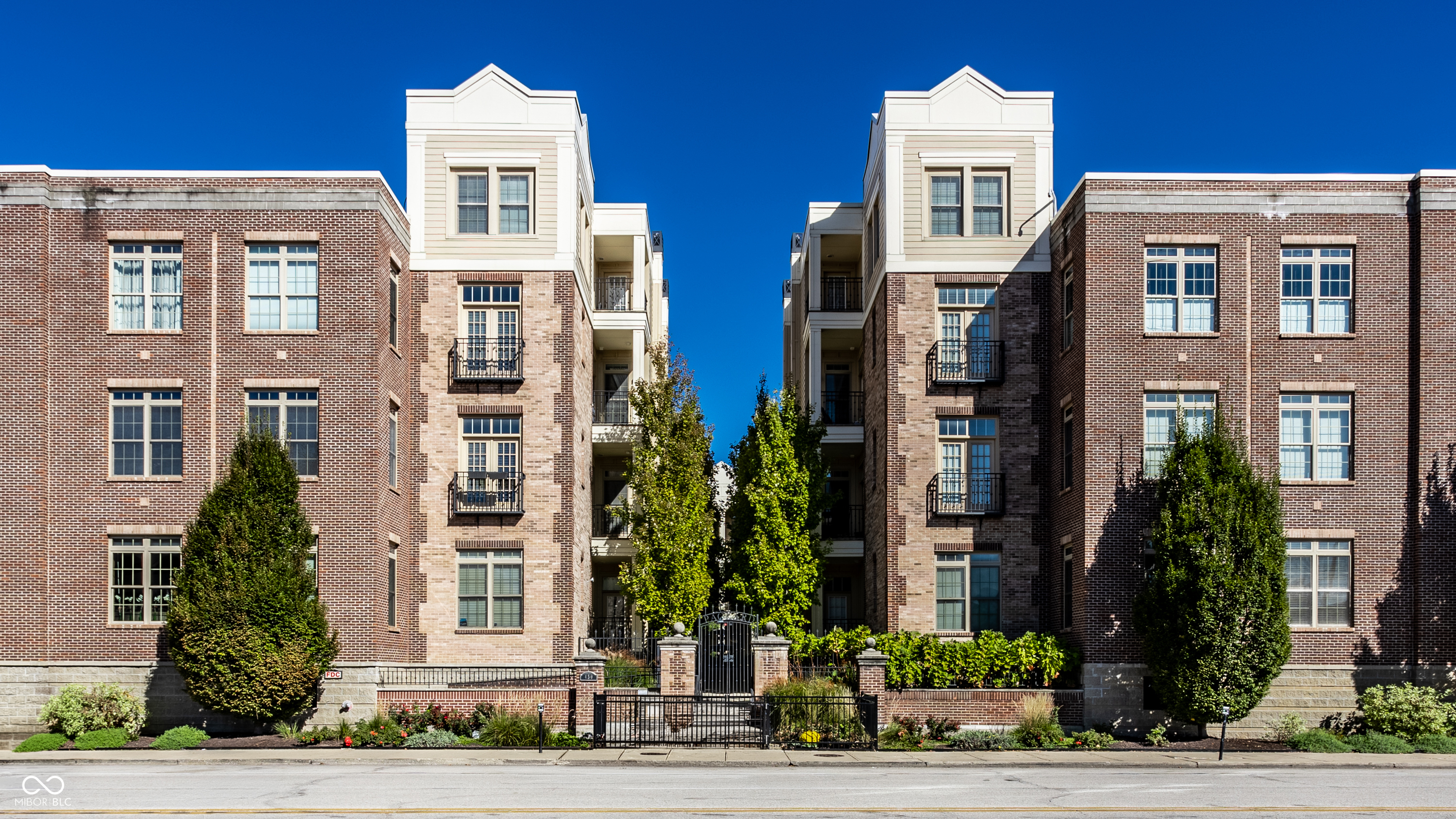 Photo 1 of 33 — 450 E Ohio Street 118, Indianapolis, IN 46204