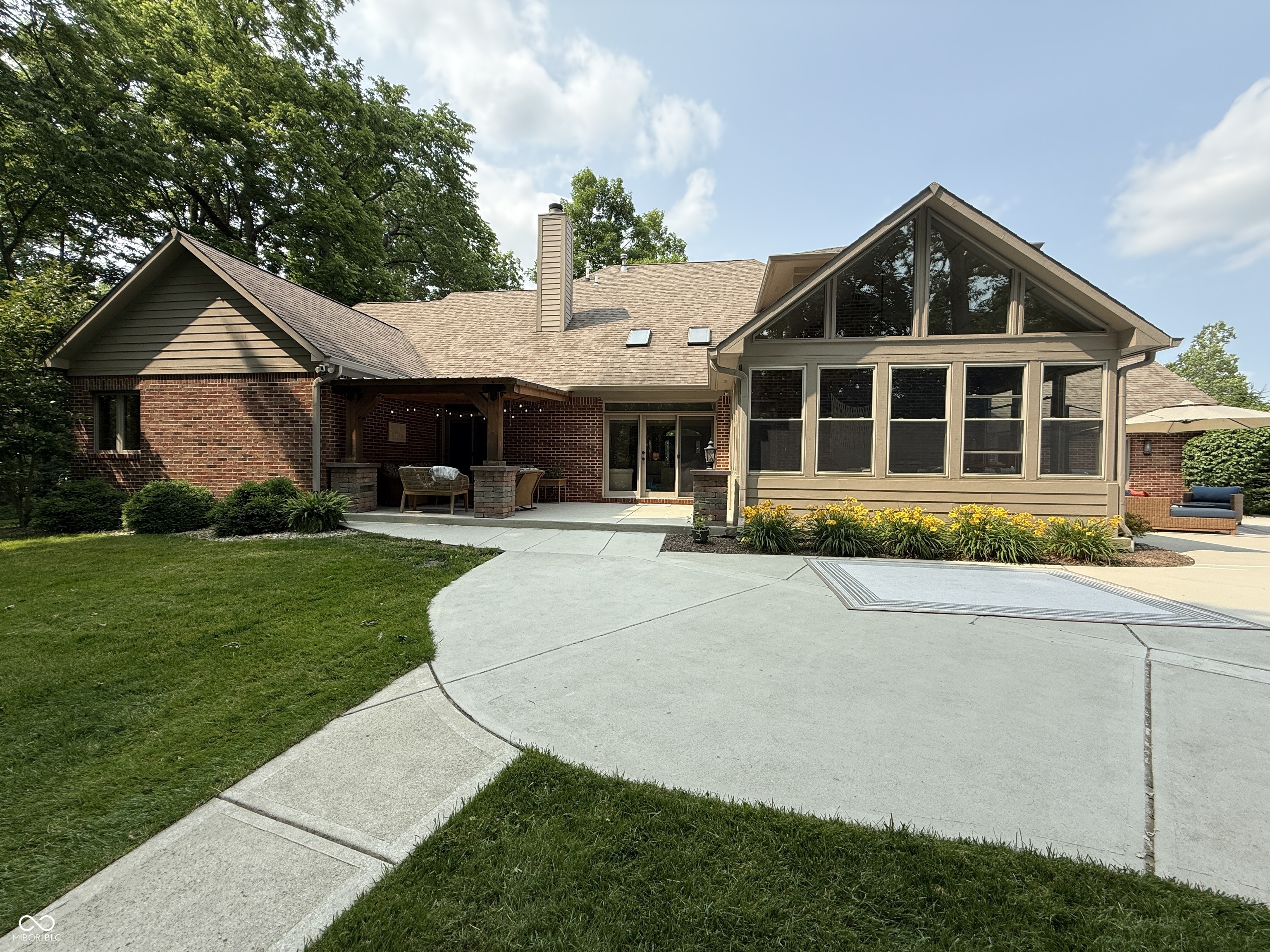 6207 White Alder Court