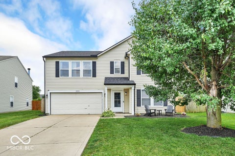 Photo of 2253 Edgewater CIR, Plainfield, IN 46168 (MLS # 22112465)