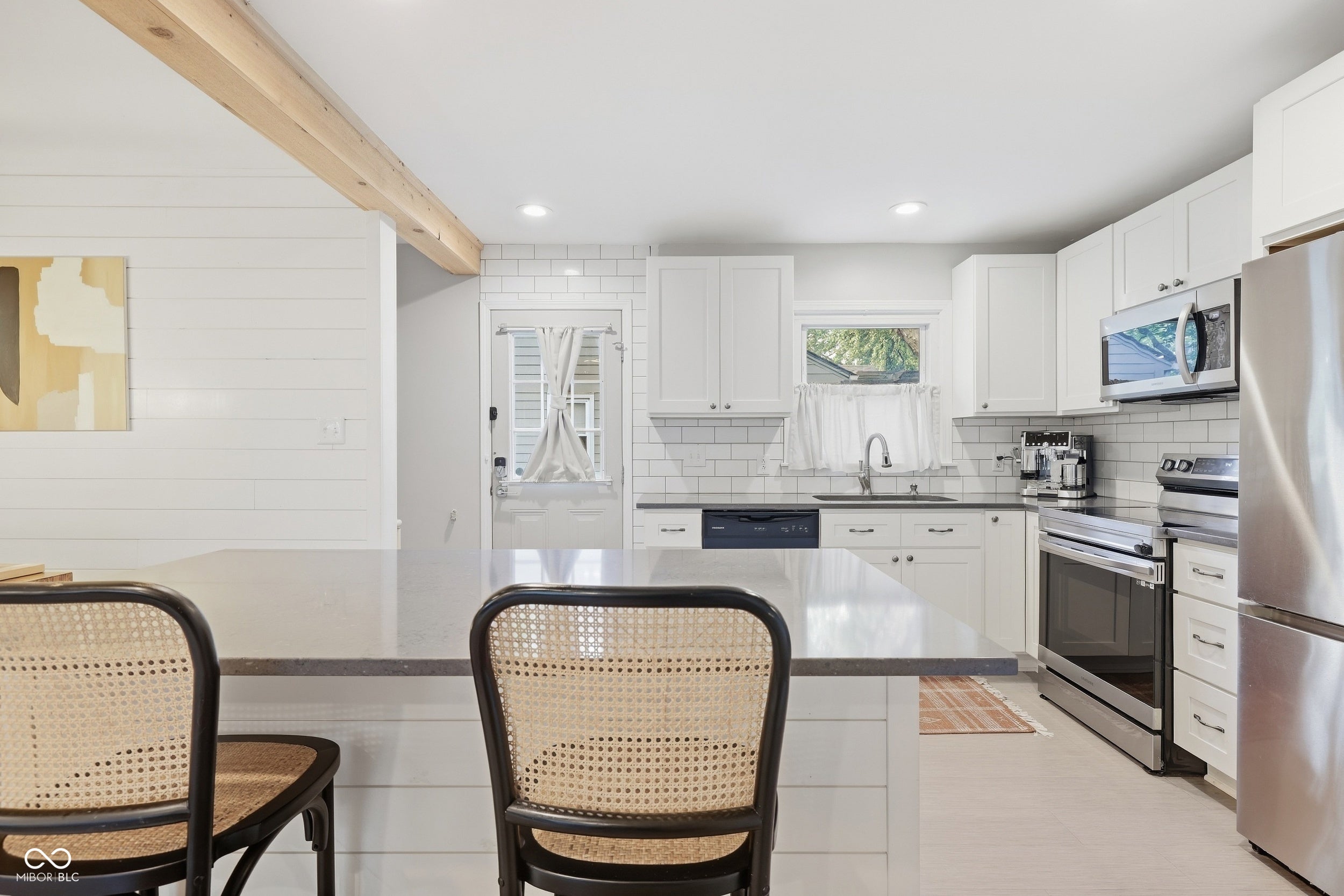 5854 Rosslyn Avenue