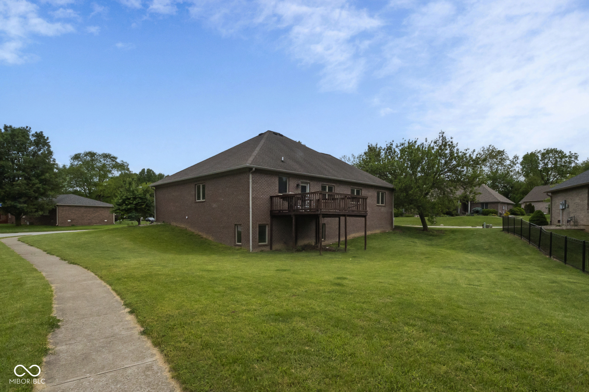 121 George Court