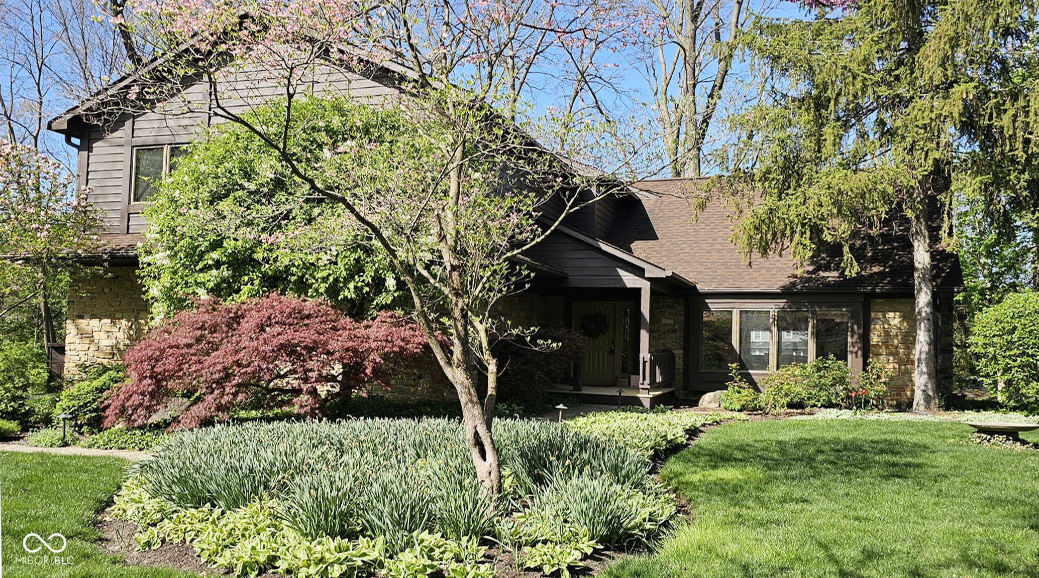 889 Cedar Wood Place