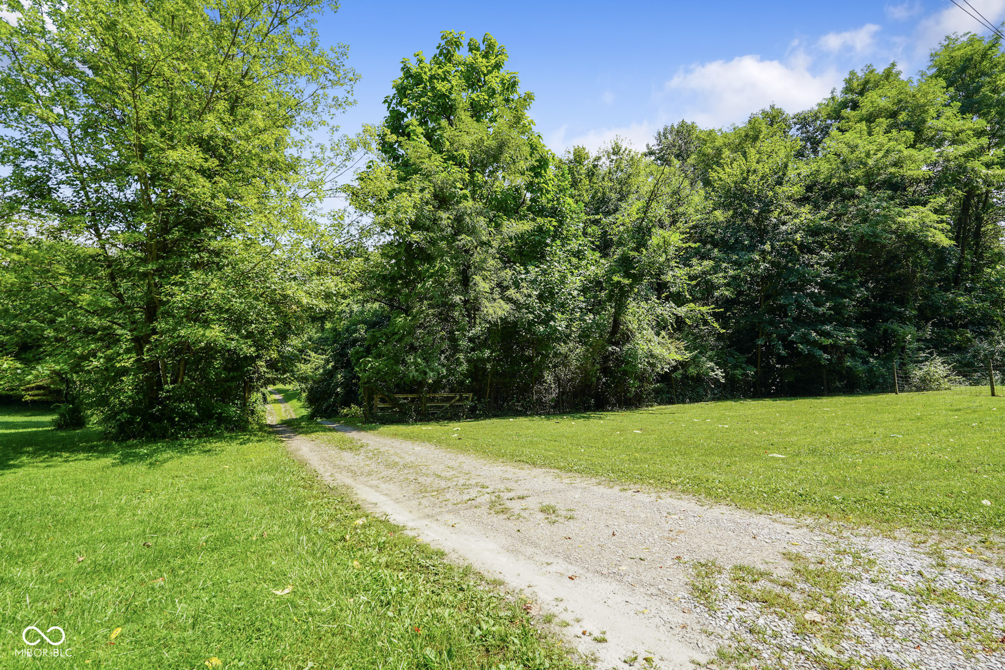 6723 Red Day Road