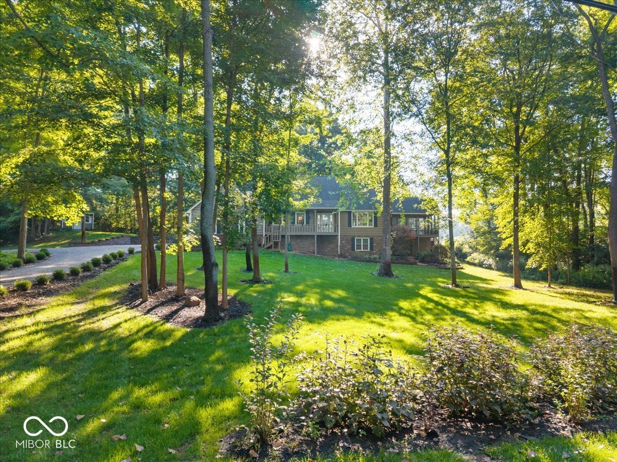 6605 Lake Forest Drive