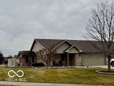 Photo of 1639 Magnolia Drive, Greenwood, IN 46143 (MLS # 22084507)