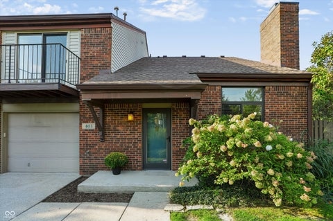 Photo of 403 E Arch Street, Indianapolis, IN 46202 (MLS # 22117940)