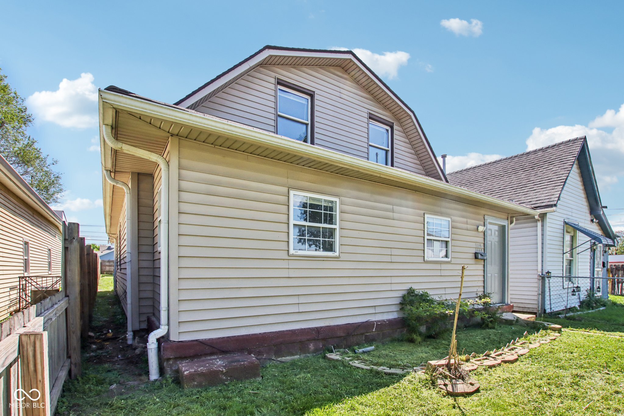 1133 S Sheffield Avenue