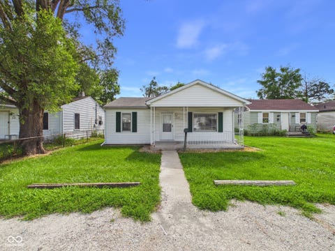 Photo of 4120 Delaware Street, Anderson, IN 46013 (MLS # 22111189)