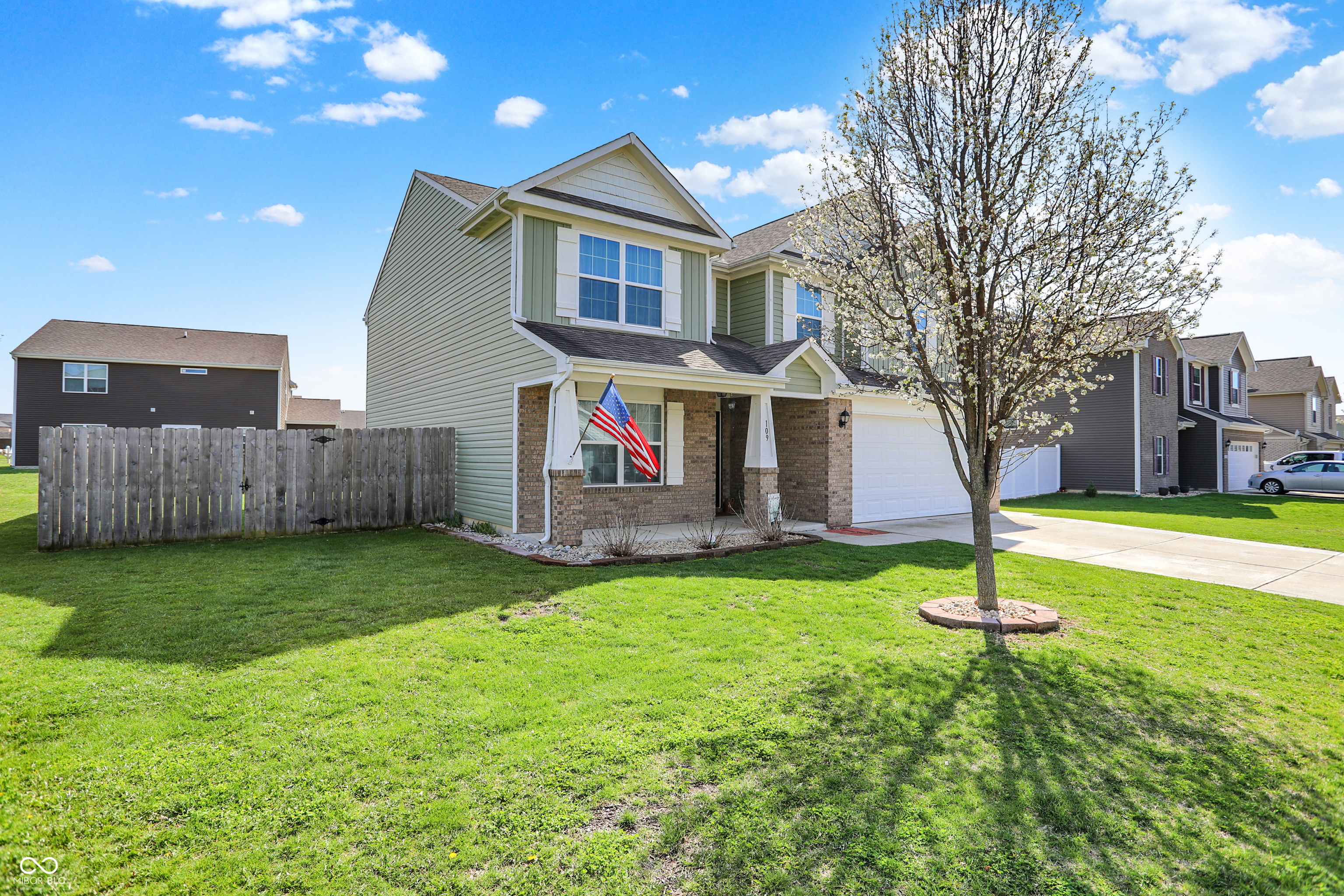 109 N Raymond Avenue