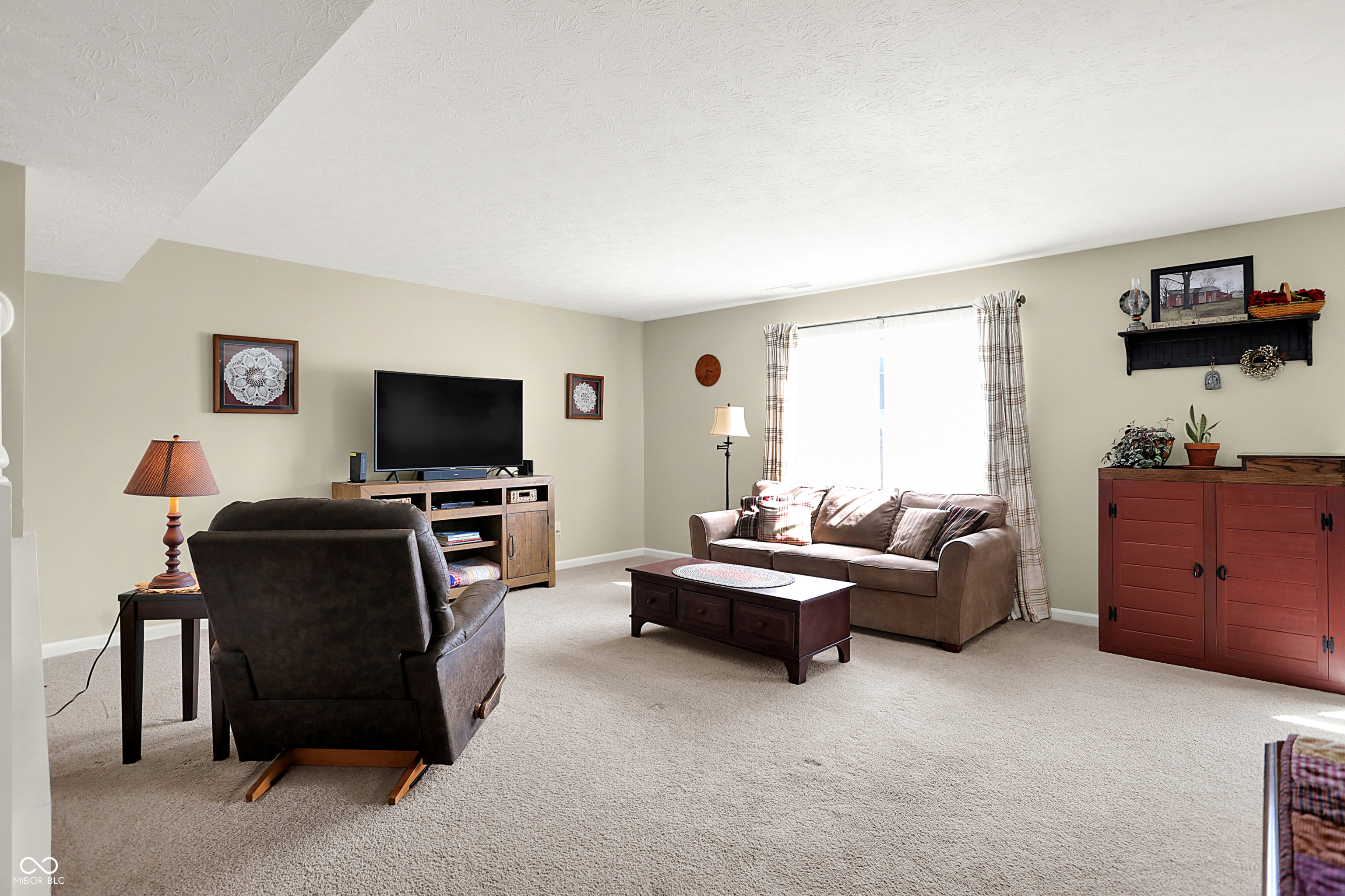 109 N Raymond Avenue