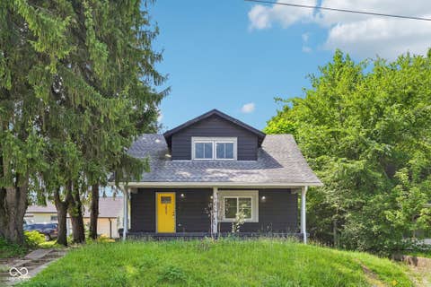 Photo of 1611 Nichol Avenue, Anderson, IN 46016 (MLS # 22111871)