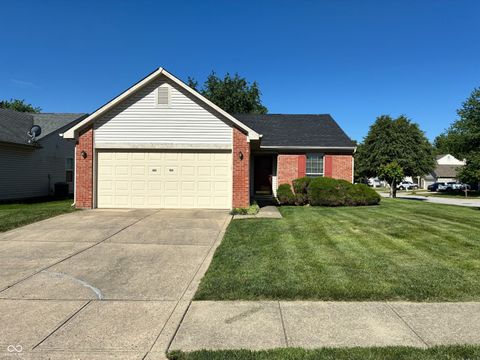 Photo of 8410 Armistead Lane, Indianapolis, IN 46227 (MLS # 22099468)