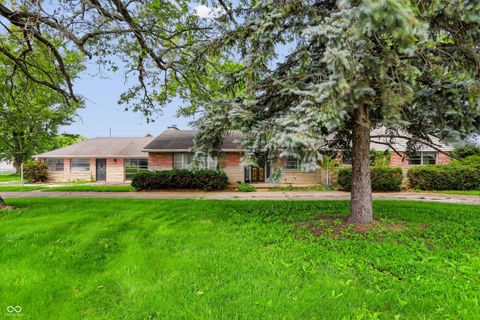 Photo of 3696 N State Road 9, Greenfield, IN 46140 (MLS # 22111089)