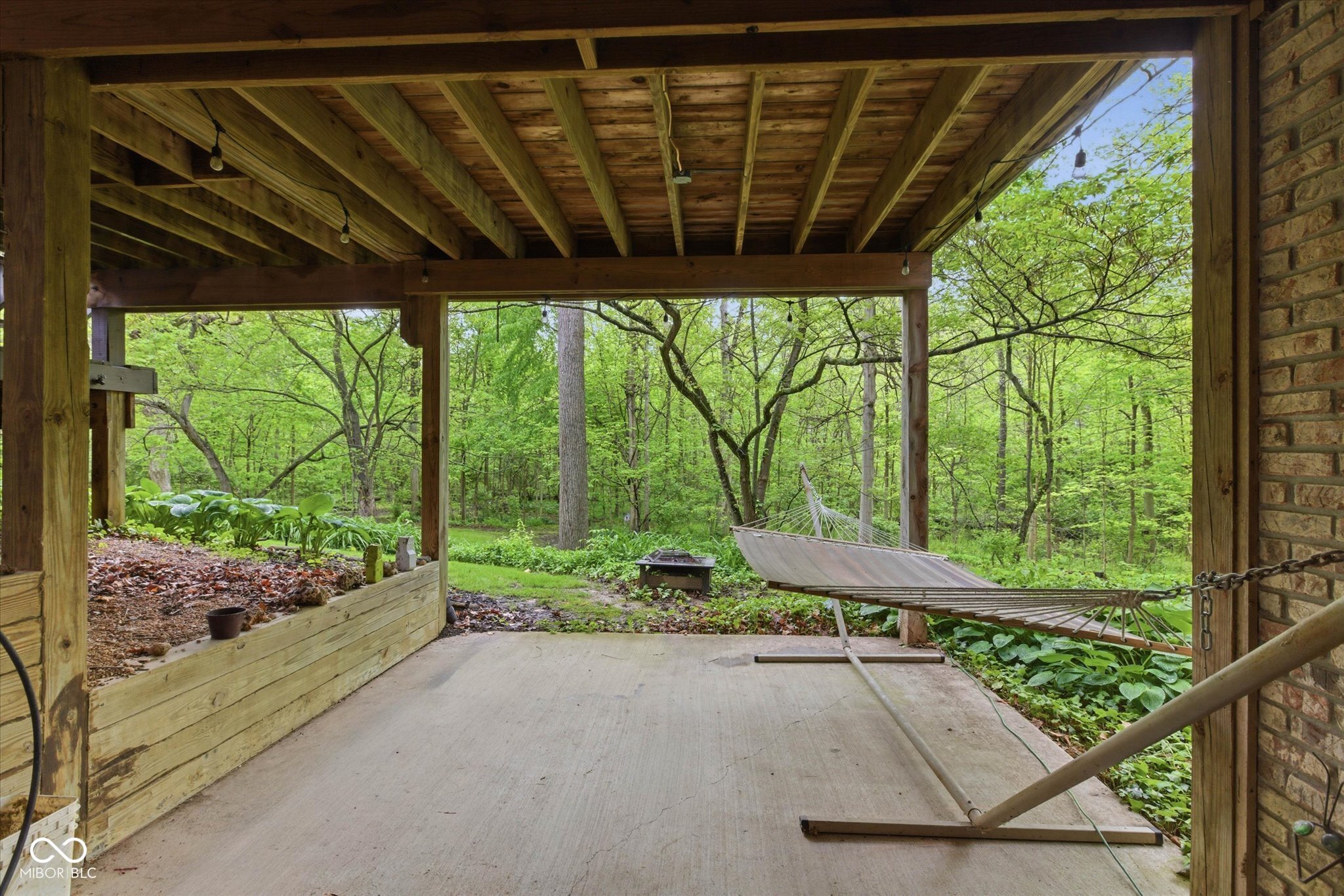1353 Bur Oak Court