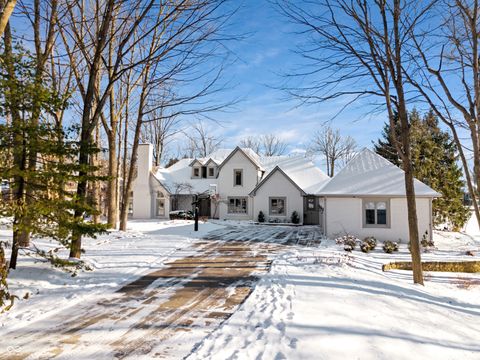 Photo of 9806 Gulfstream Court, Fishers, IN 46037 (MLS # 22076892)