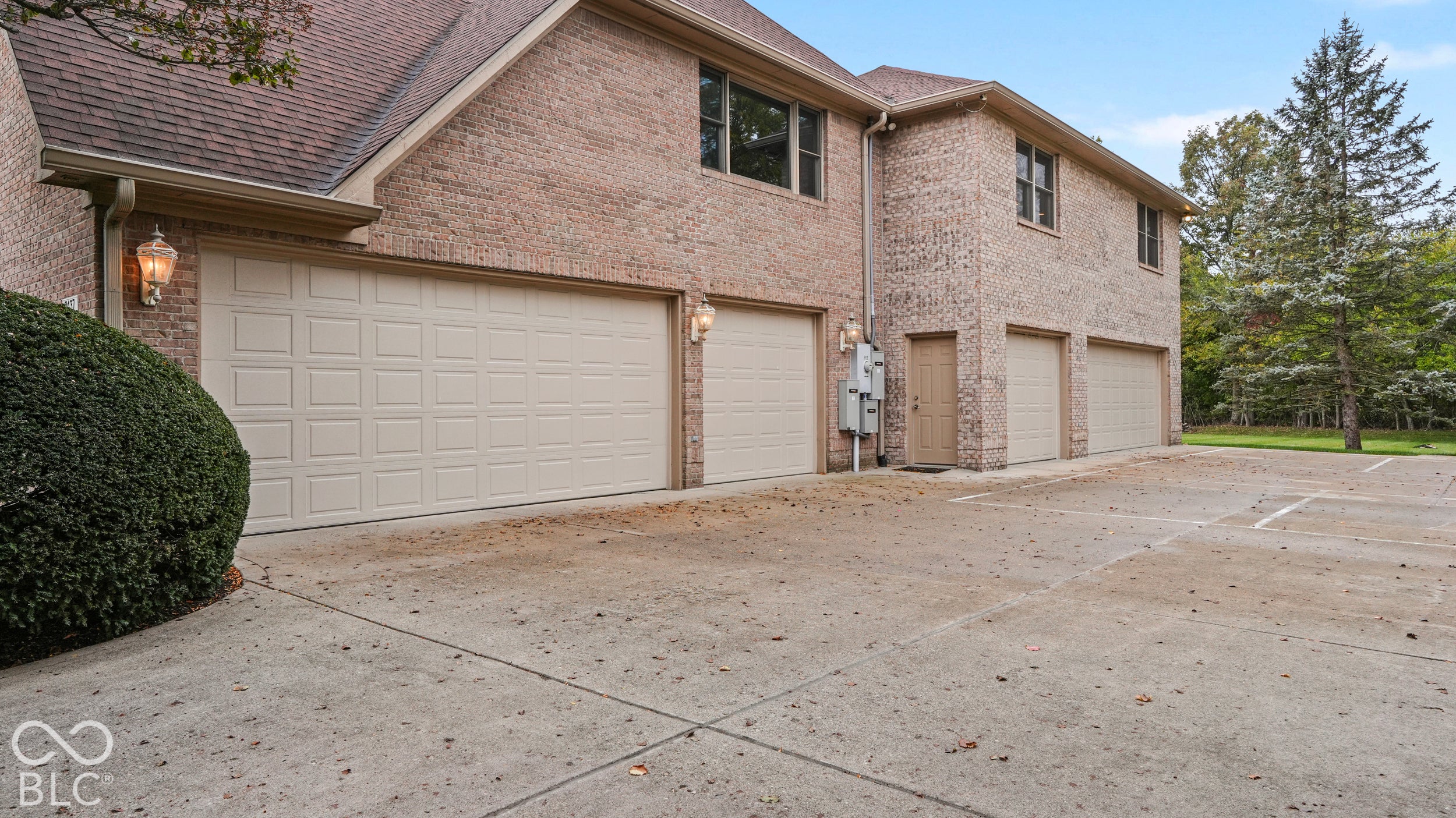 7437 W Banton Circle