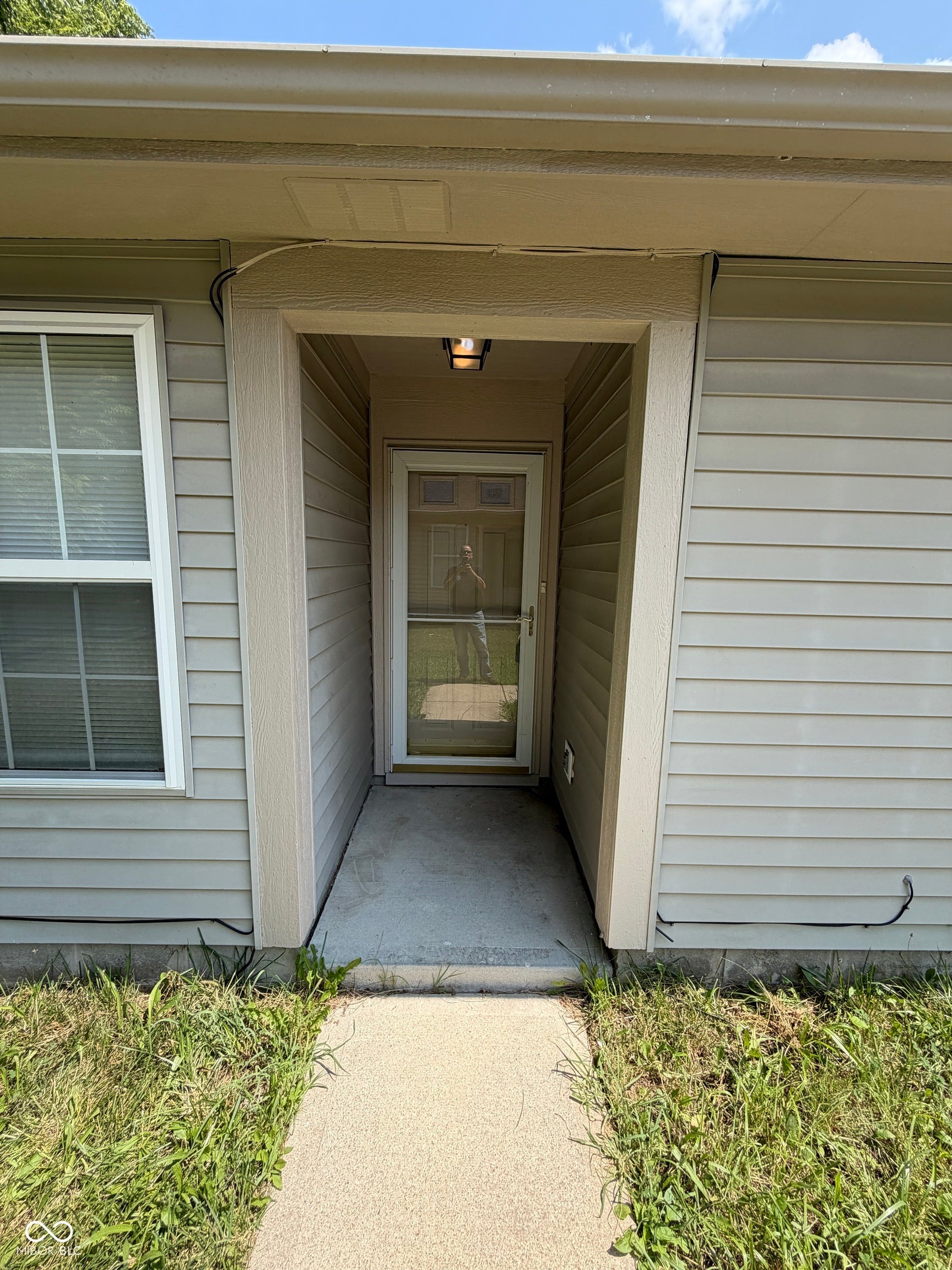 4516 Riverbrook Lane