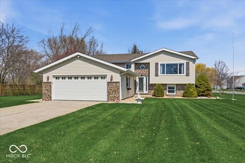 Photo of 8916 W 89th Avenue, St John, IN 46373 (MLS # 22095059)