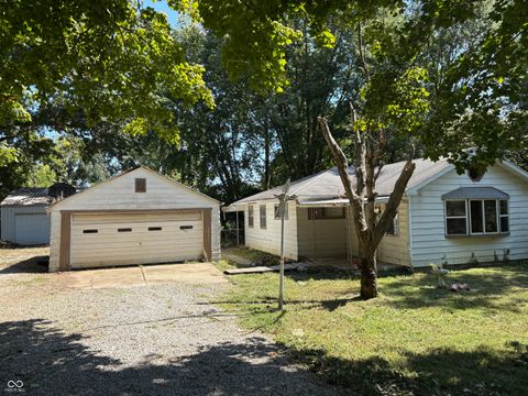 Photo of 539 Amos Drive, Zionsville, IN 46077 (MLS # 22062542)