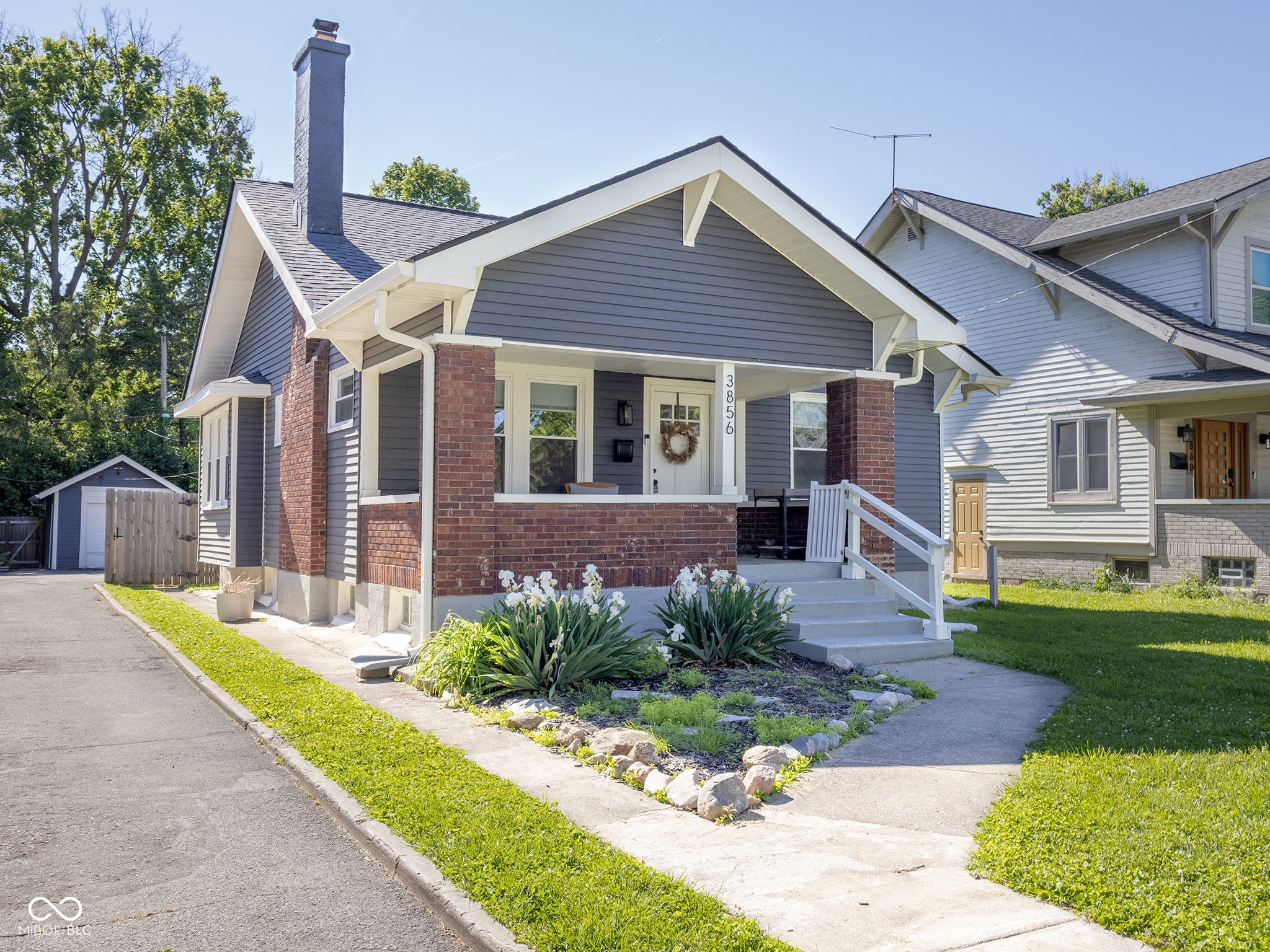 3856 Winthrop Avenue