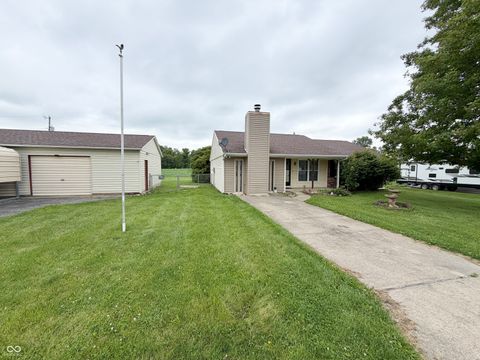 Photo of 136 W Lutz Drive, Bunker Hill, IN 46914 (MLS # 22109506)