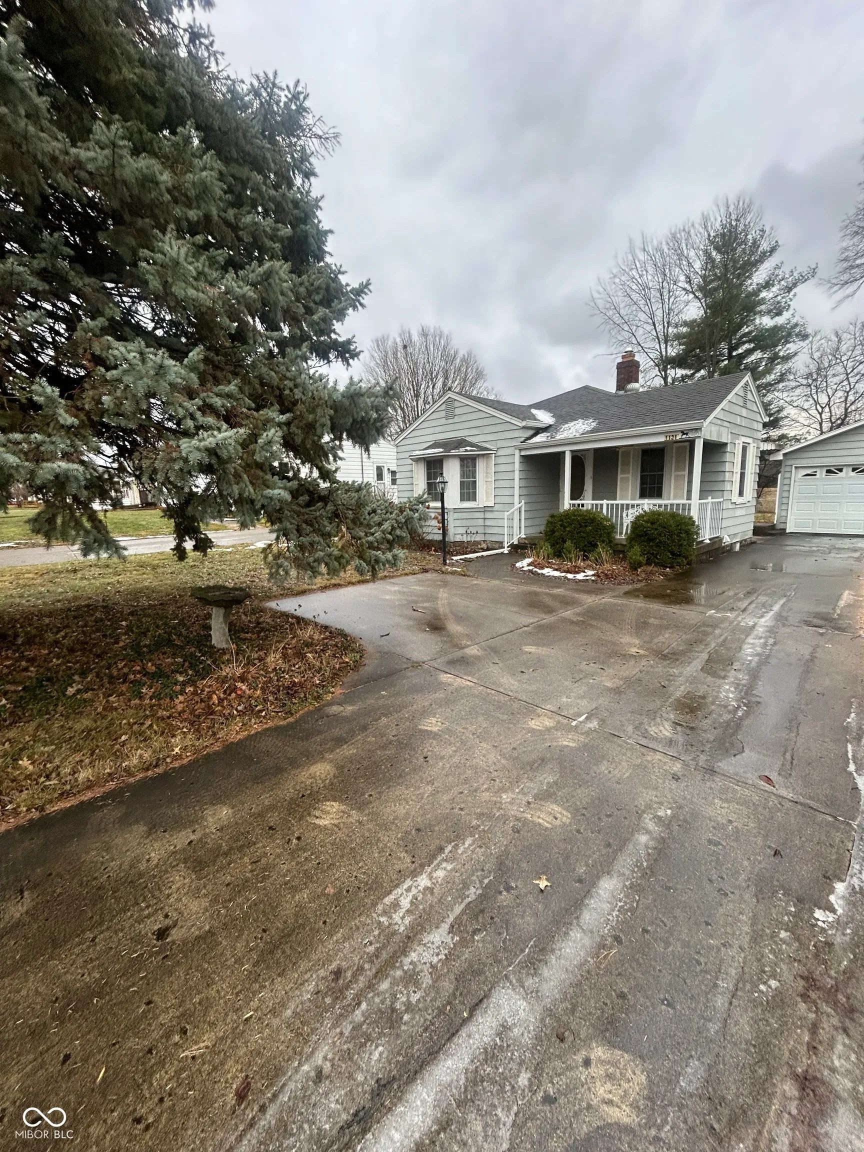 Anderson, Indiana 46012, United States, 2 Bedrooms Bedrooms, ,1 BathroomBathrooms,Residential,Active,254609