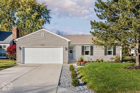 Photo of 6752 Coatbridge Circle, Indianapolis, IN 46254 (MLS # 22134121)
