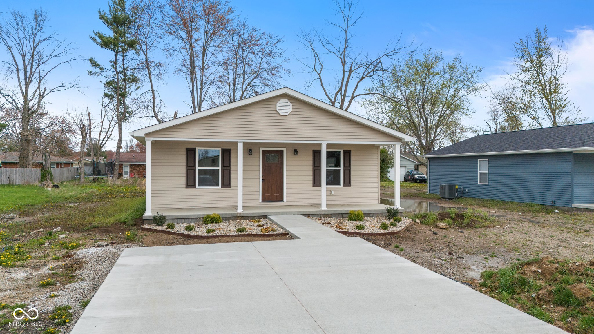 148 W O&M Avenue
