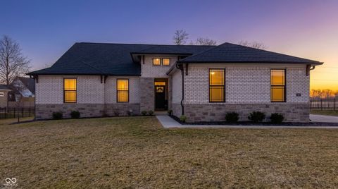 110 Saundra Drive Fortville IN 46040