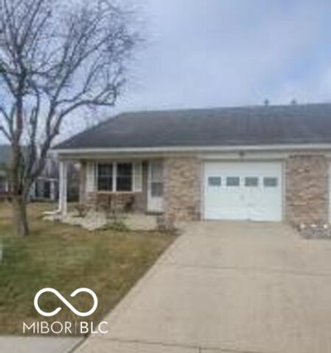 Photo of 6376 Village Oak Court, Indianapolis, IN 46236 (MLS # 22085246)