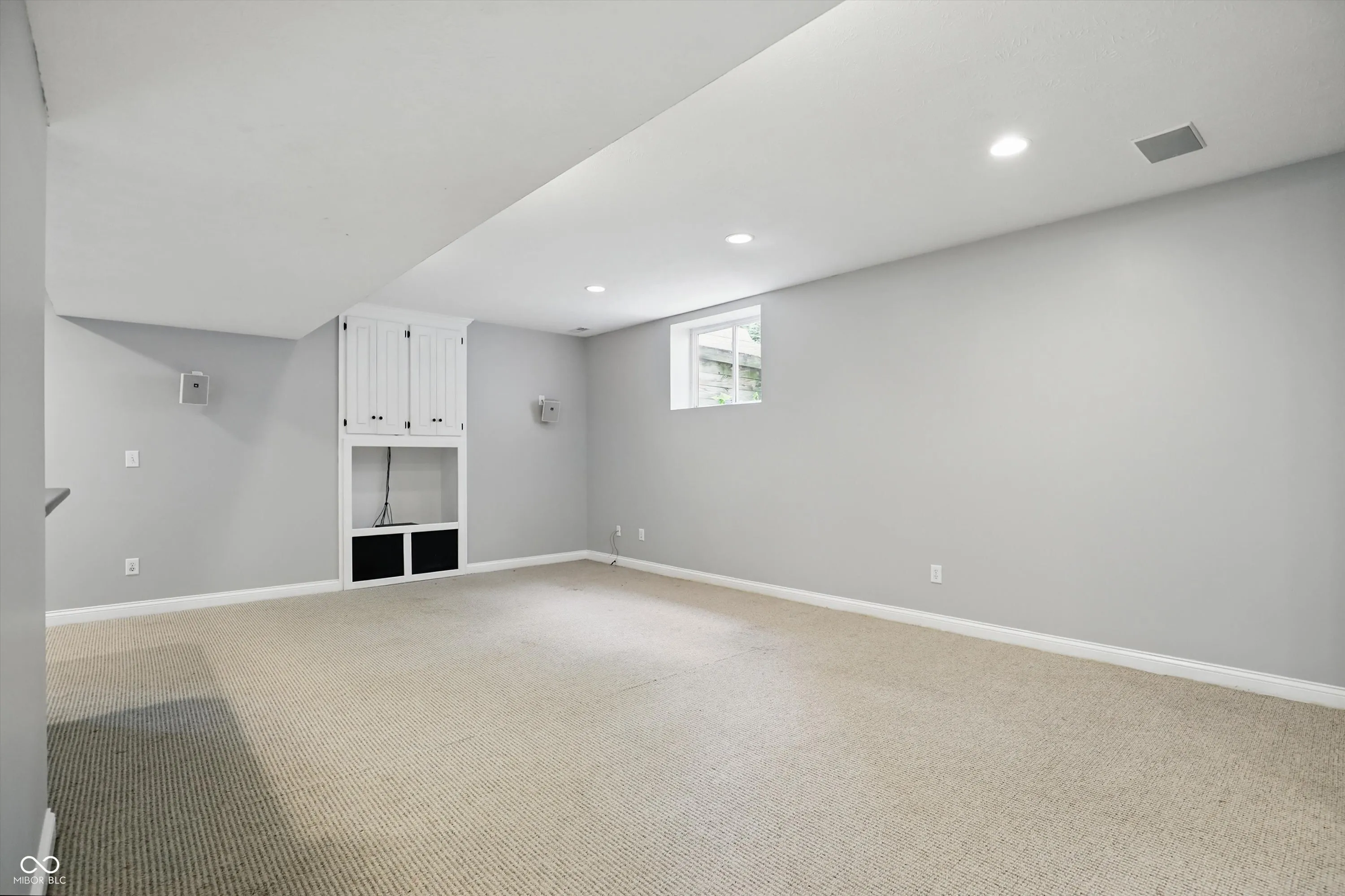 Fishers, Indiana 46037, United States, 4 Bedrooms Bedrooms, ,3 BathroomsBathrooms,Residential,Active,147016