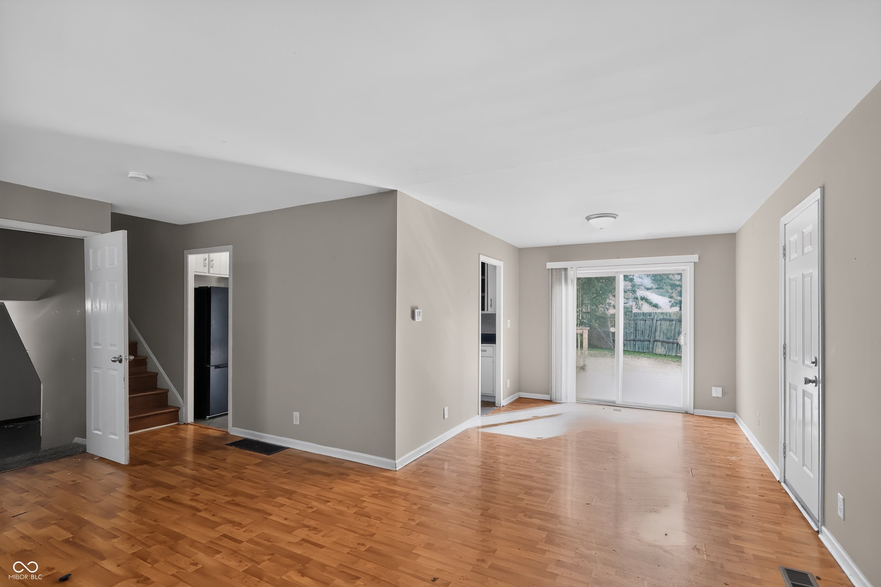 3439 N Galeston Avenue