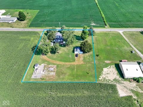 Photo of 10719 E State Road 38, Sheridan, IN 46069 (MLS # 22056387)