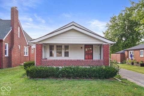 Photo of 1226 N Emerson Avenue, Indianapolis, IN 46219 (MLS # 22126697)