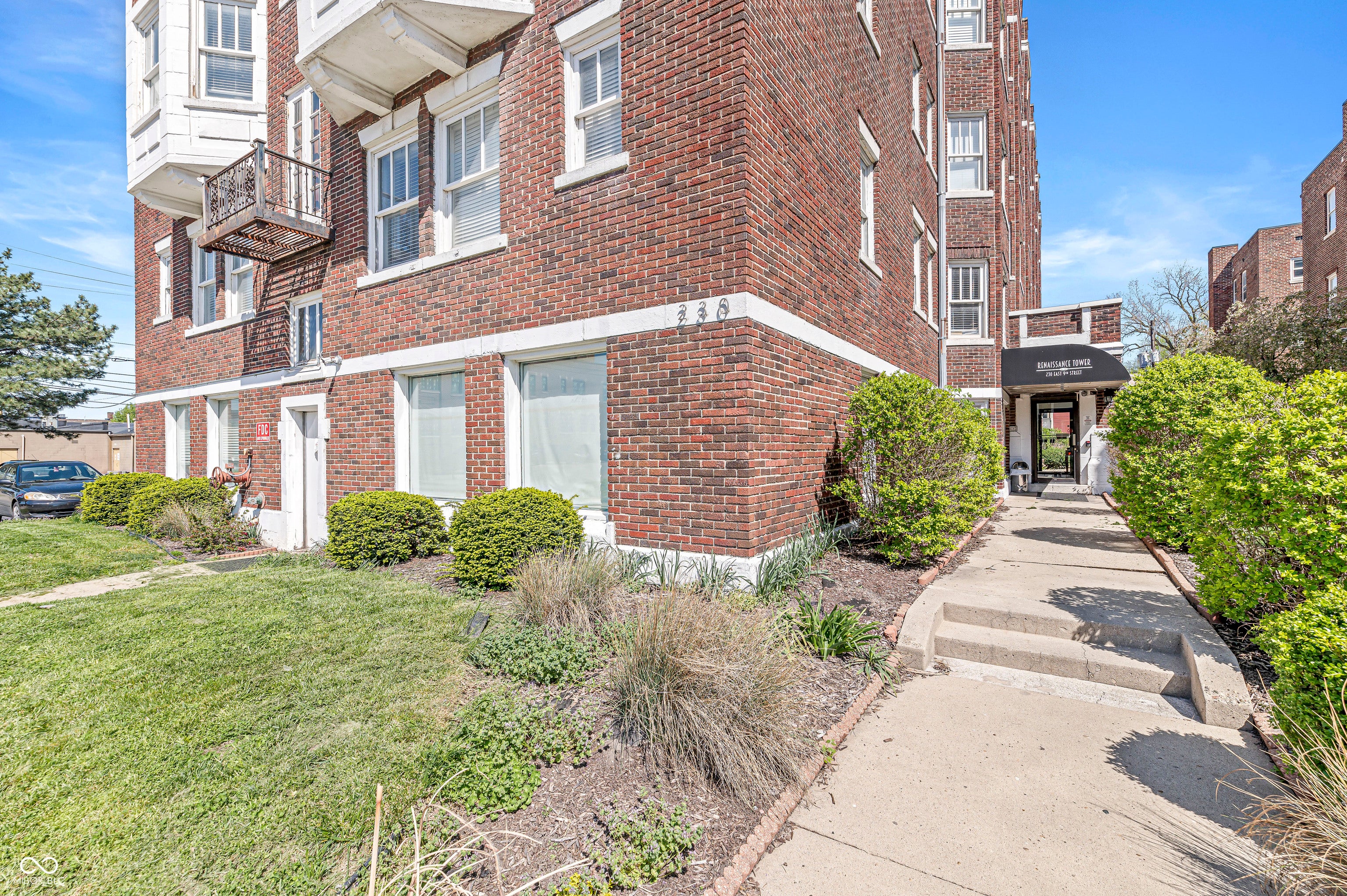 230 E 9th Street 107