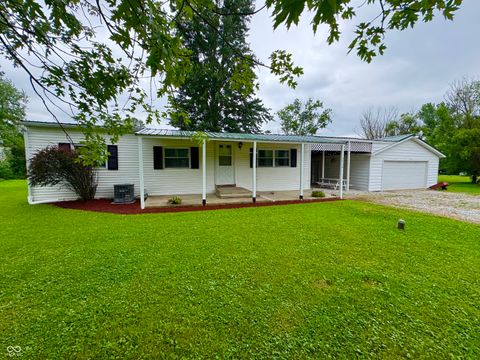 Photo of 3514 W Mill Creek Drive, Kingman, IN 47952 (MLS # 22054216)